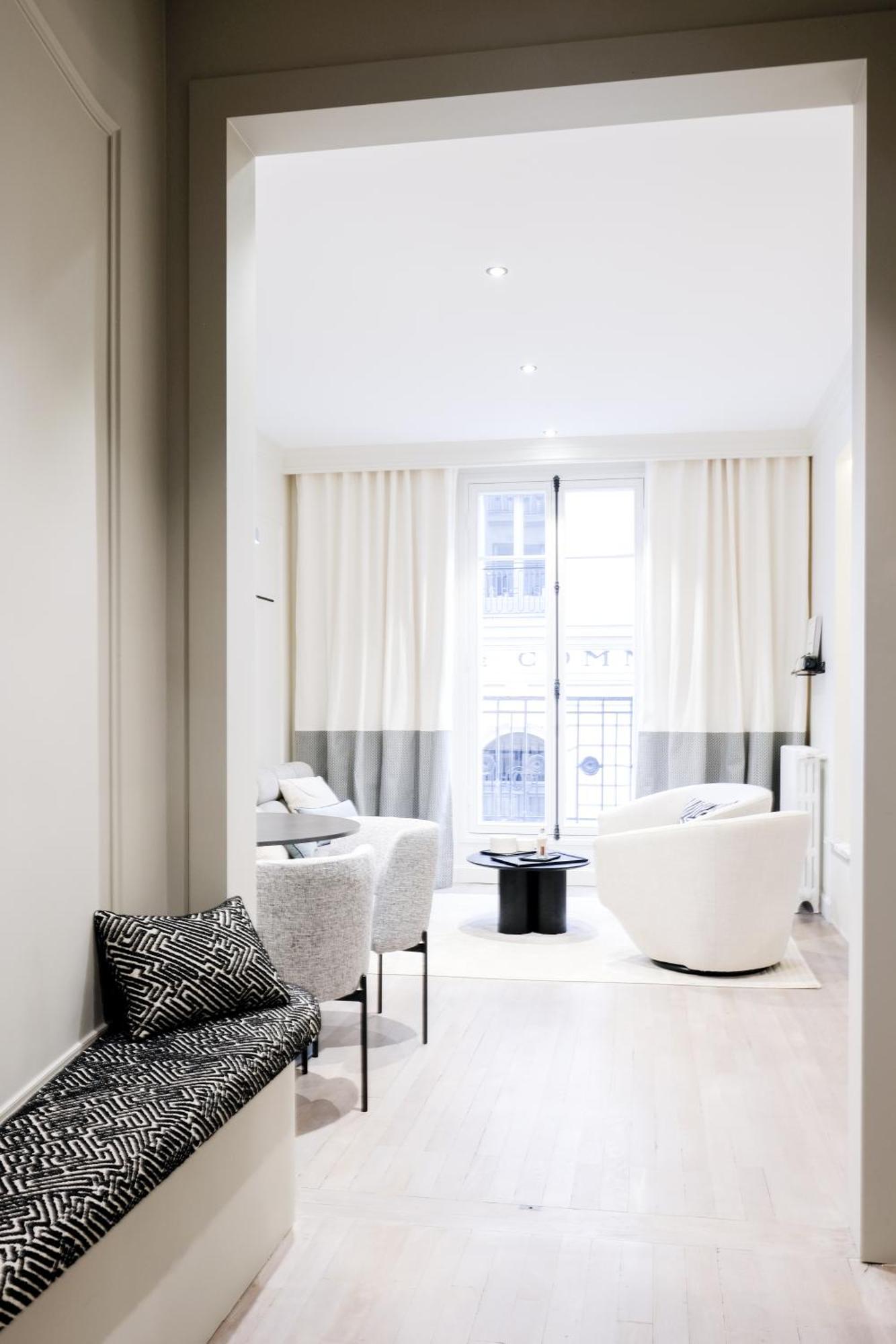 Bel Appartement Au Centre De Parigi Esterno foto